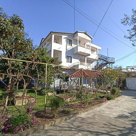 Villa Osmani Durres Exterior photo